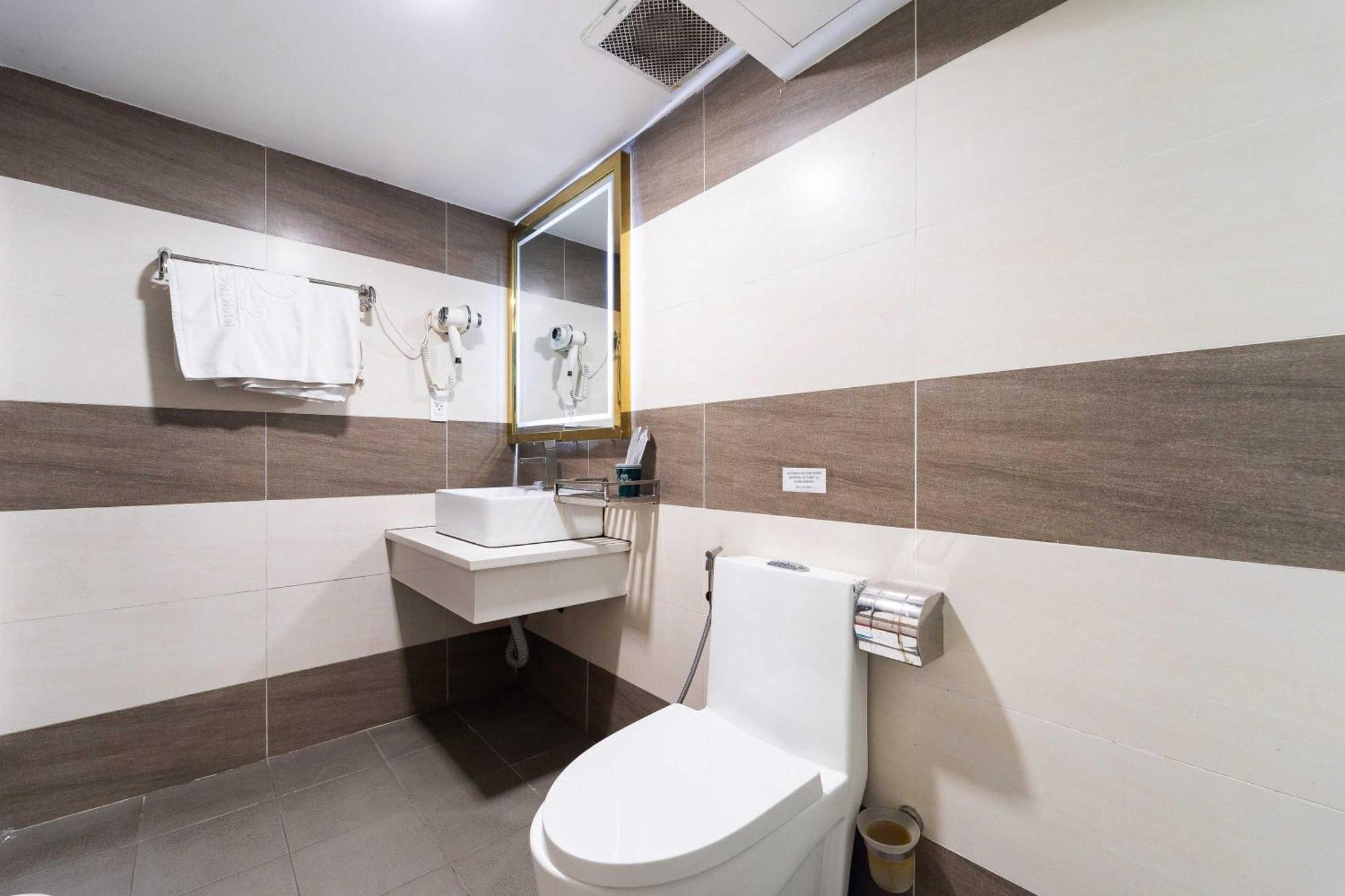Collection O Havana Airport Hotel Ho Chi Minh City Exterior photo